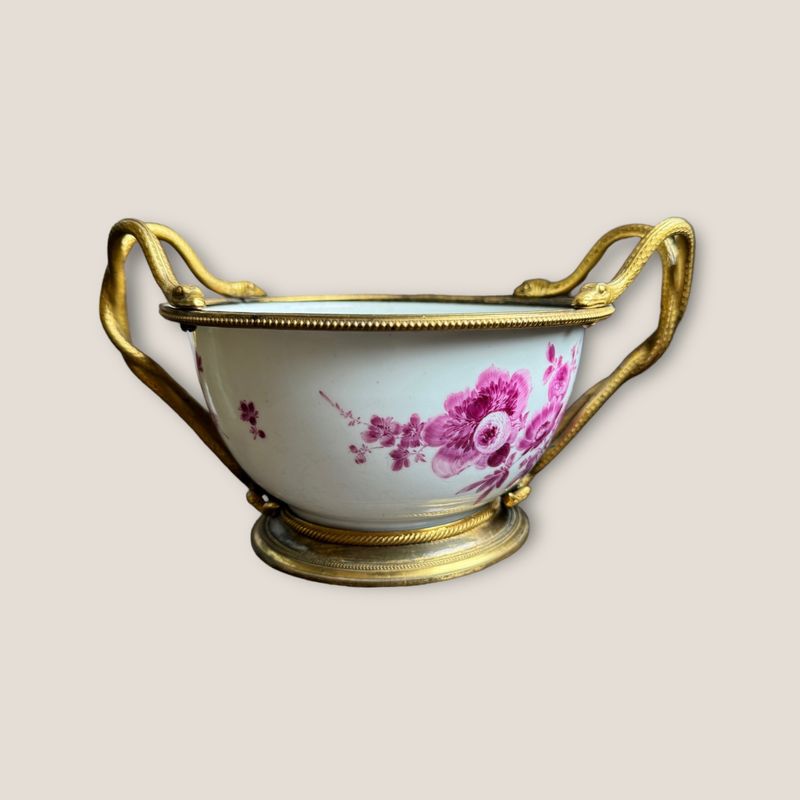 An Exceptional 18th century Meissen Bowl with bronze Snake mounts, museum piece!